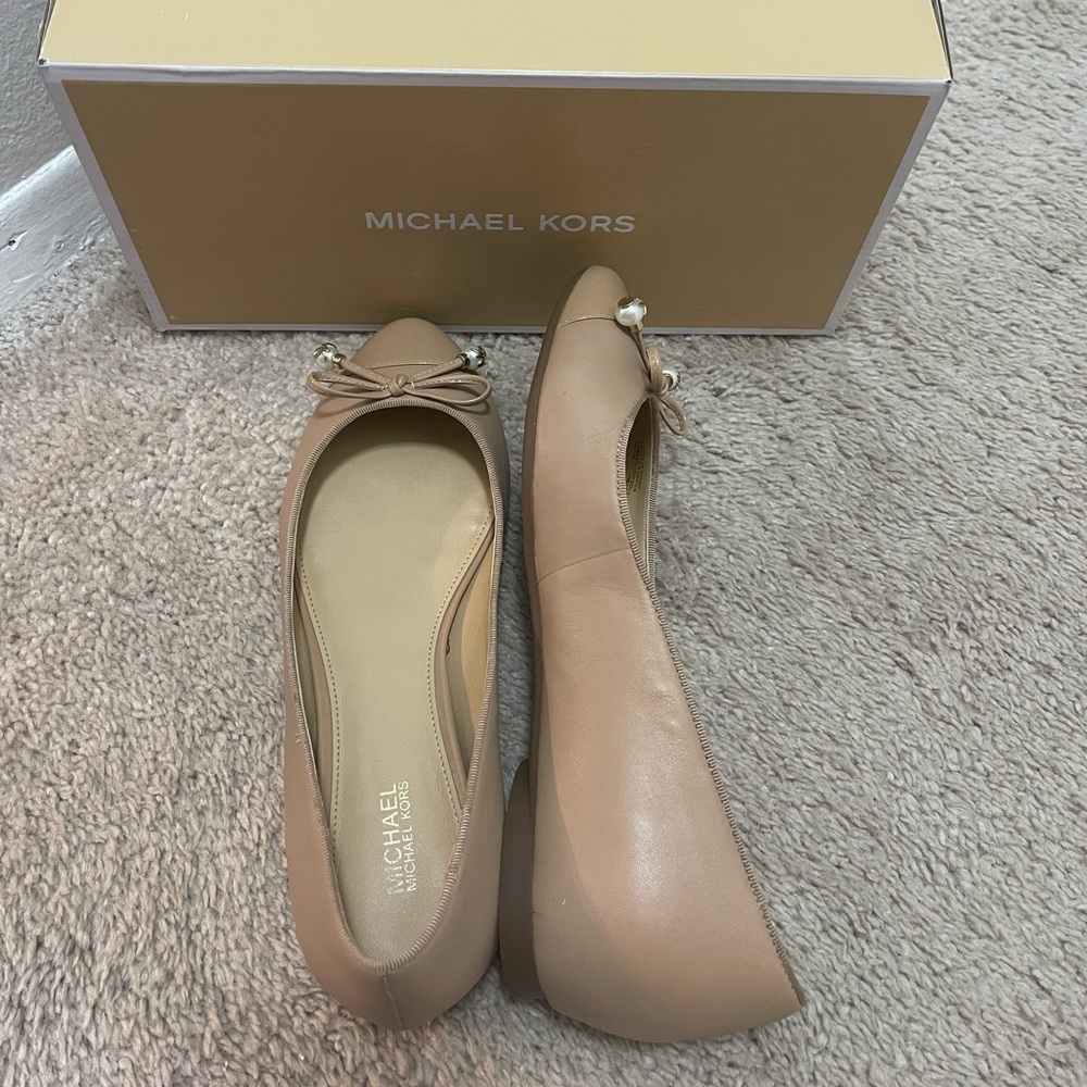 Authentic Michael Kors pointy toe flats brand new worn only once